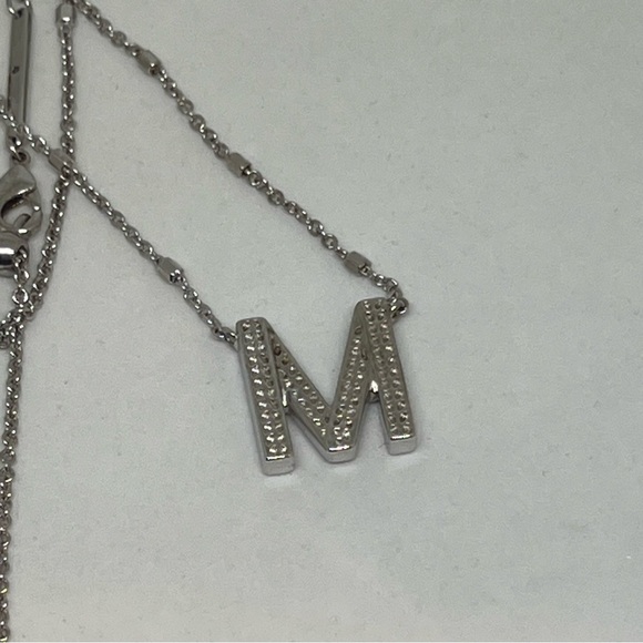 NEW Kendra Scott Initial “M” Pendant Necklace Silver Rhodium Box Pouch - Picture 4 of 8